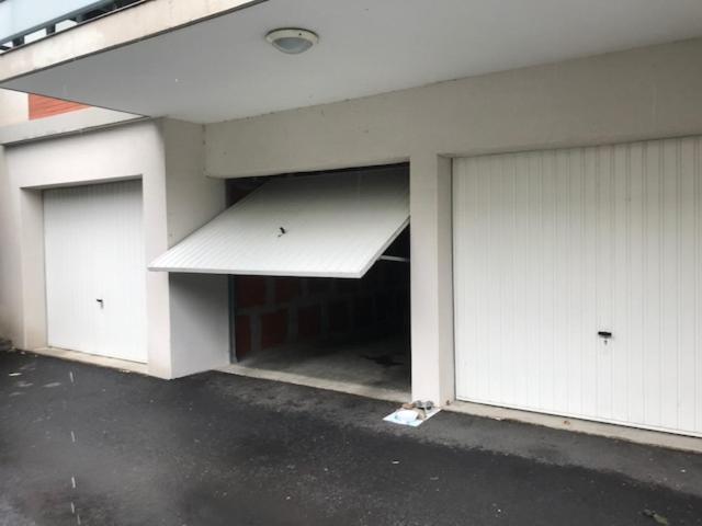 Le Clos Fleuri F3 Terrasse & Garage Clermont-Ferrand Exterior foto